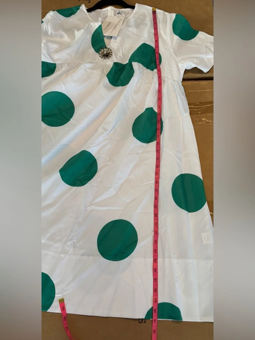 OShopLive White Dress with Green Polka Dots and Gold Floral Detail - Picture 10 of 10